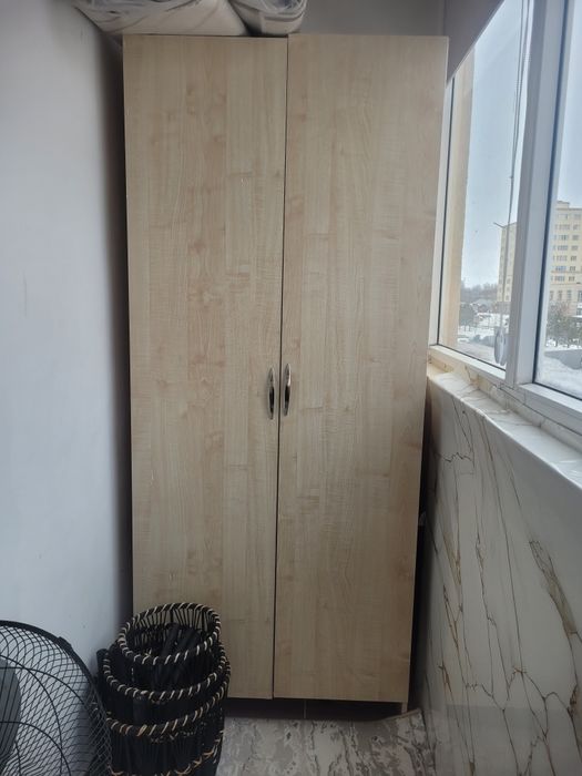 Срочно продам шкафы