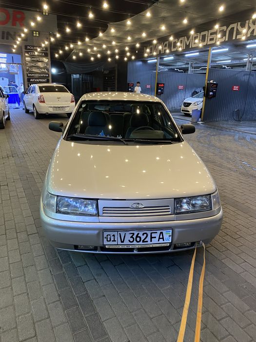 Лада ваз 2110.