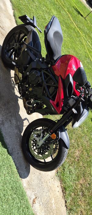 MV Agusta Dragster 800 R ( garantie pana in 2027 )