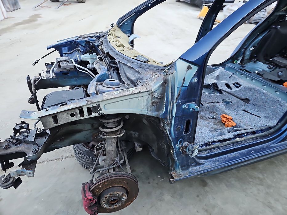 Semi aripa stanga Volkswagen Golf 6 (5K1) GTI [Fabr 2009-2013] OEM