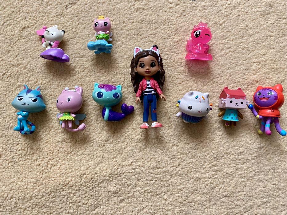 Vând seturi Gabby’s dollhouse originale