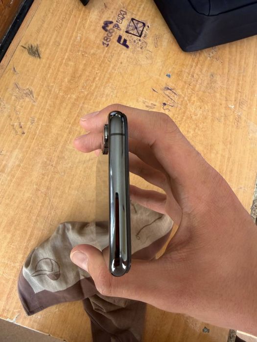iPHONE xs 64gb black