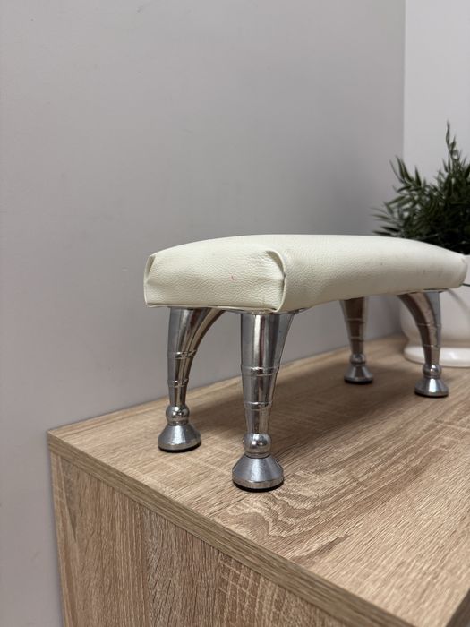 Стойка за ръка за маникюр