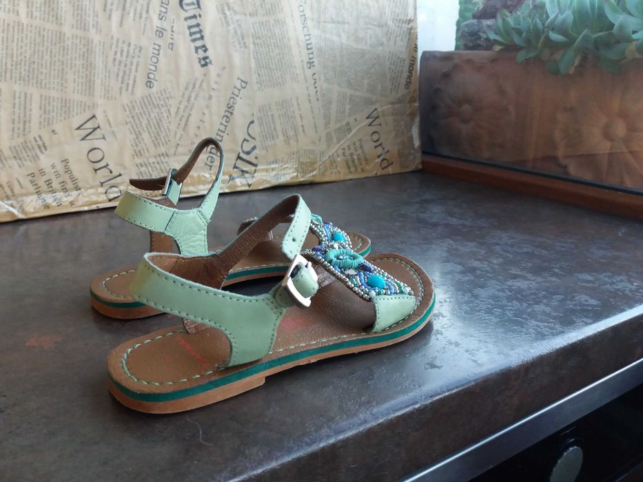 детски кожени сандали NAF NAF,летни отворени обувки за момиче ном.29