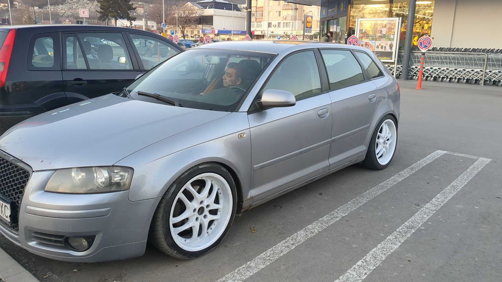 Mașina audi A3 8p an 2005