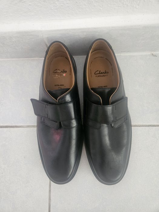 Vând pantofi Marca Clarks 41,5,258mm