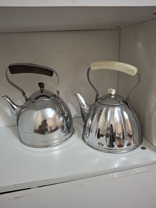 Продам  чайник мельхиор