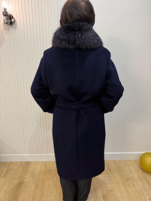 Продается пальто, куртка