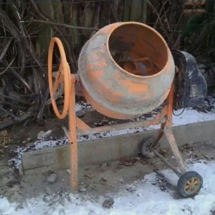 Бетономешалка 4000 тг