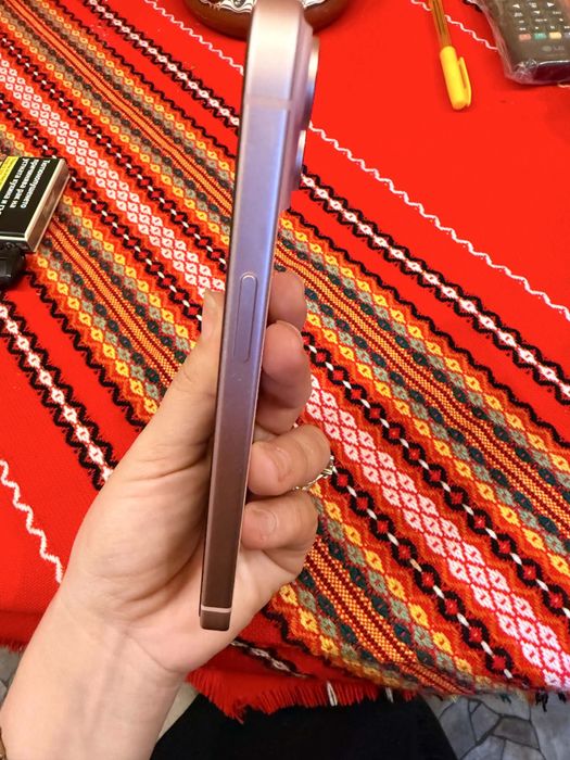 Iphone 15 пълен комплект 128gb