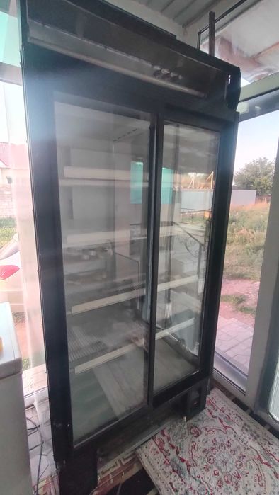 Ветринный холодильник