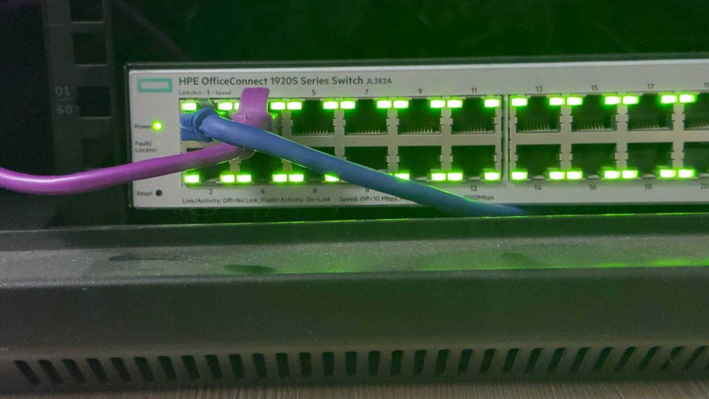 Коммутатор управляемый HPE 1920S 48G 4SFP Switch JL382A