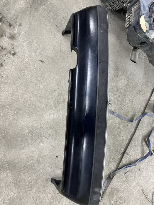 Бампер на ауди 80-90 Б3