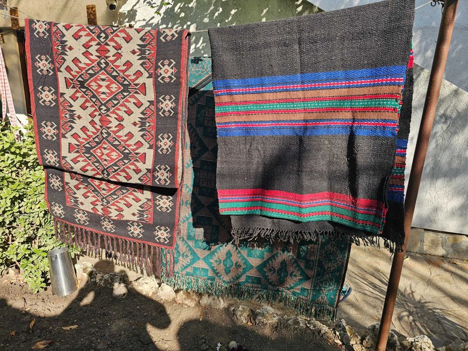 Черги, килими, покривала