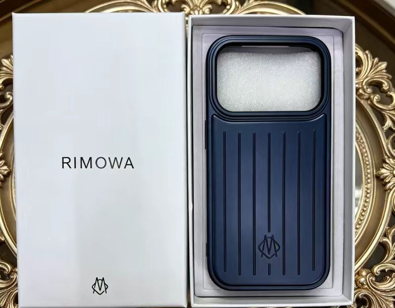 Новые чехлы Rimowa