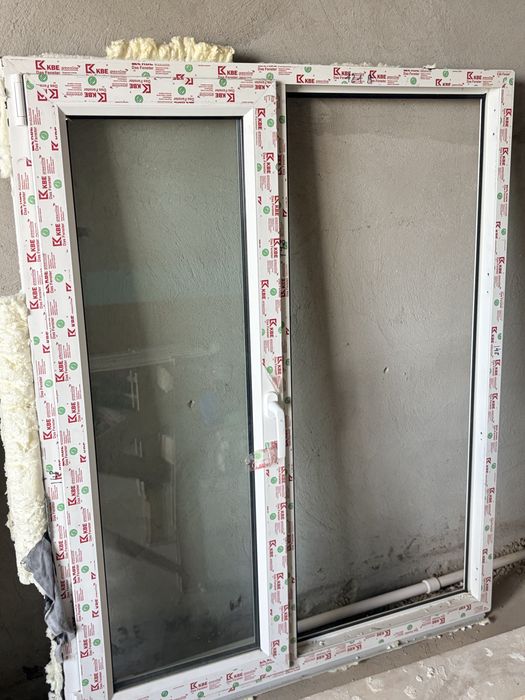 пластиковая дверь