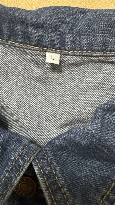 Продам джинсовую куртку новая