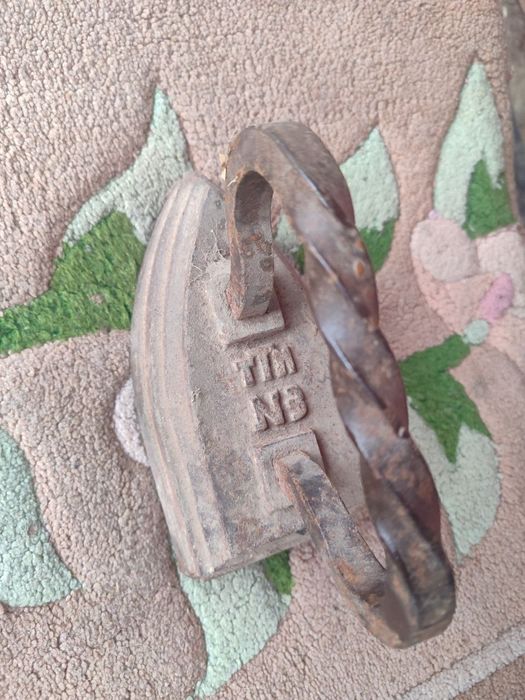 Dazmol qadimiy sotiladi