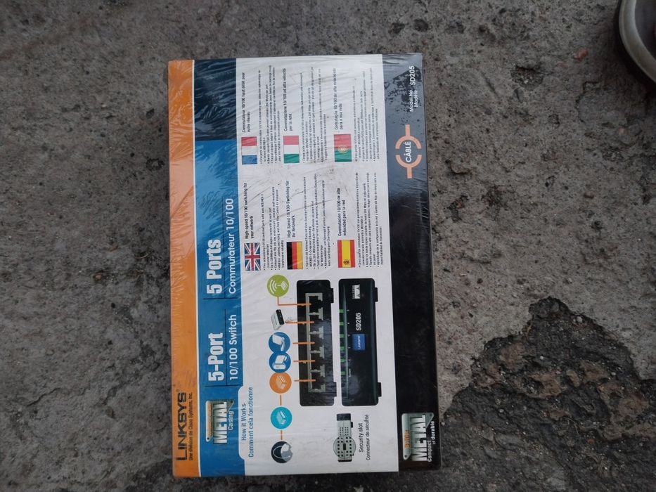 Продам сетевой коммутатор (Switch)