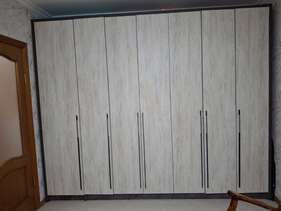 Продам новый шкаф + пенал