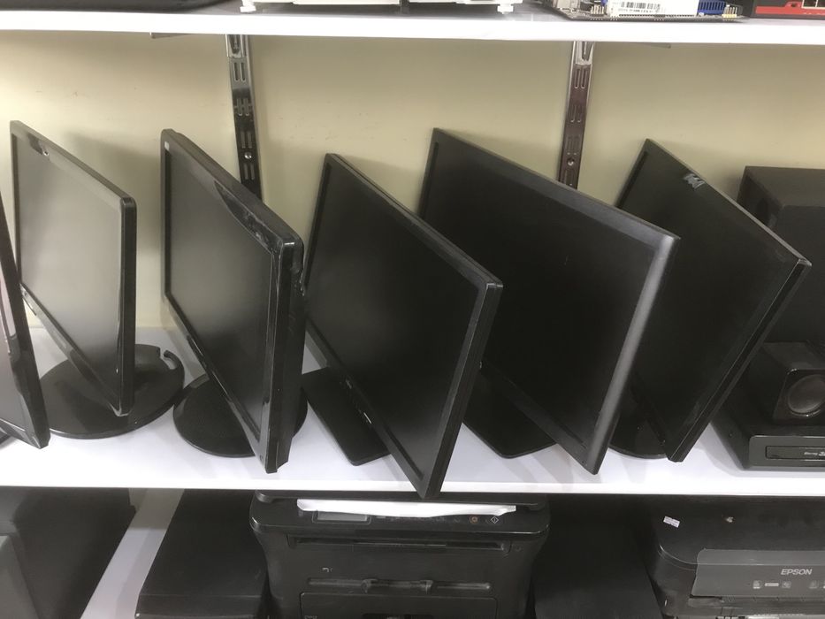 19lik  monitorlar sotiladi