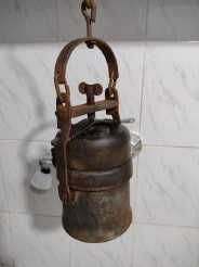 Стара карбитна лампа