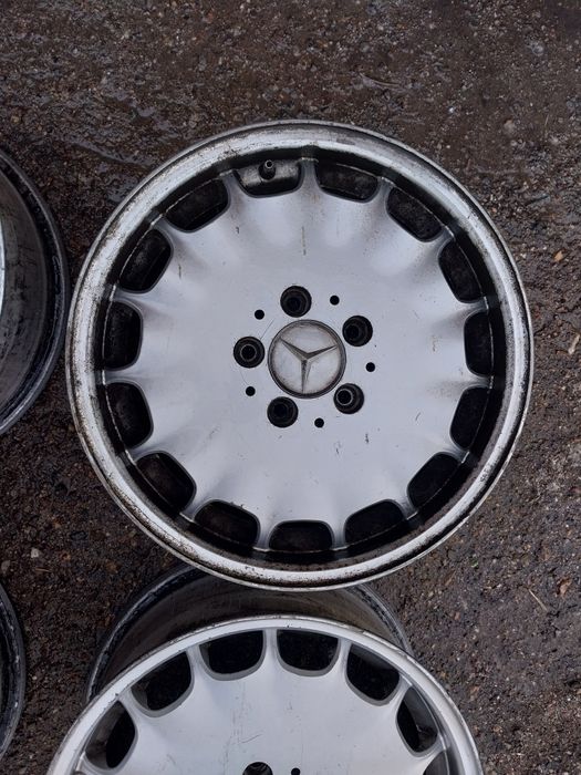 Диски R16. Один вареный. На Мерседес.