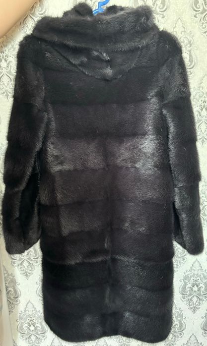 Продам норковую шубу