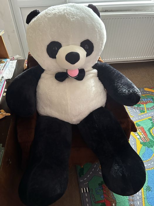 Голяма плюшена мечка