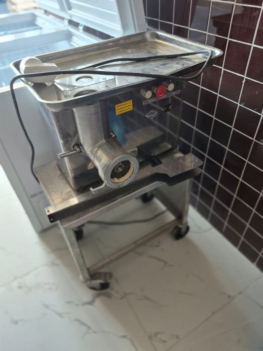 Продаю мясорубка