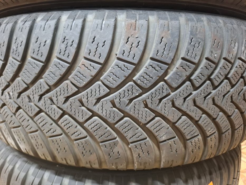 Set 4 anvelope iarna 215 60 16 falken  dot 2019