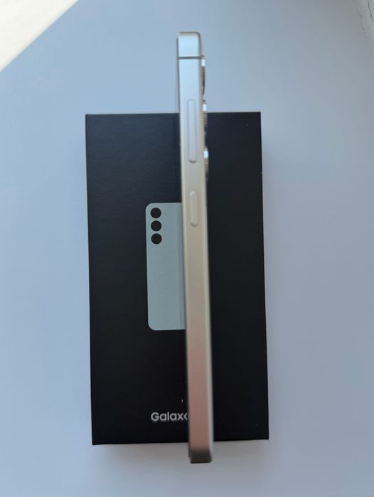 Пррдам Samsung S24 (256 gb)