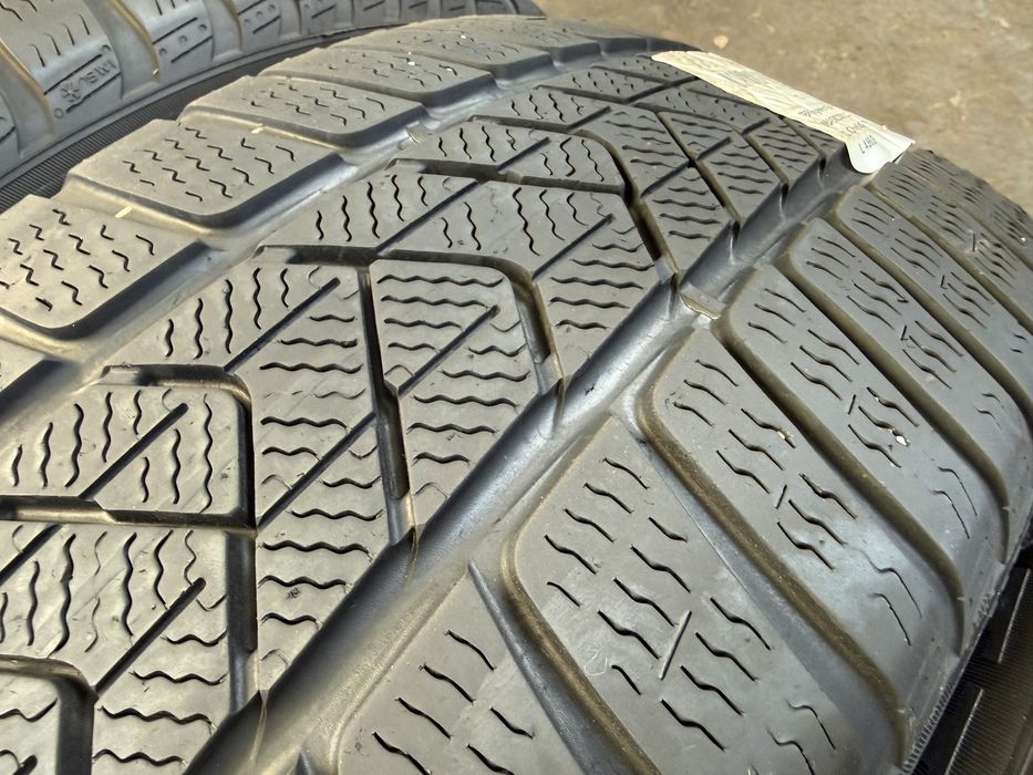 SET 4 Anvelope Iarna 245/50 R19 PIRELLI Sottozero 3 105V - Runflat