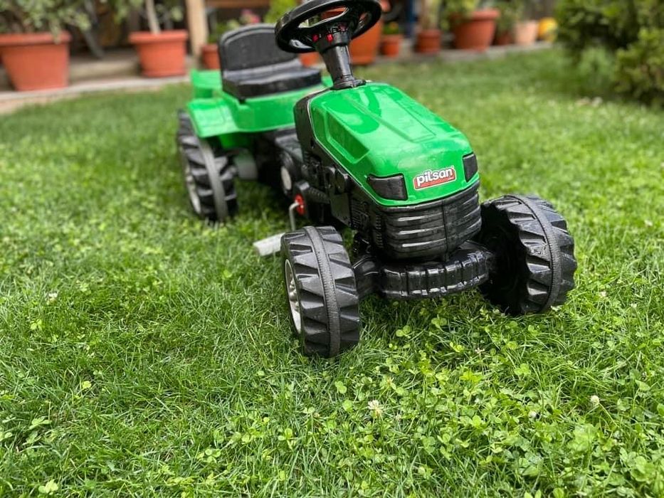 Трактор Active с ремарке и педали