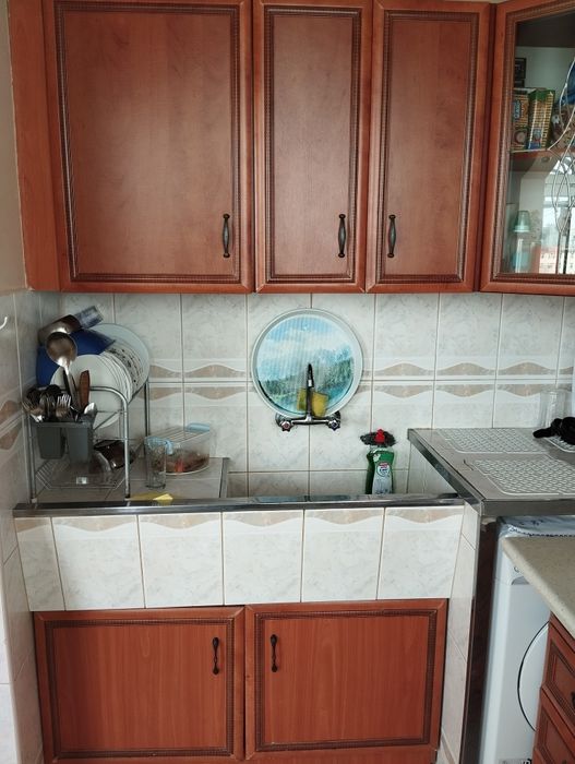 Продавам  Г  -  Образна кухня  - Запазена  с леки забележки