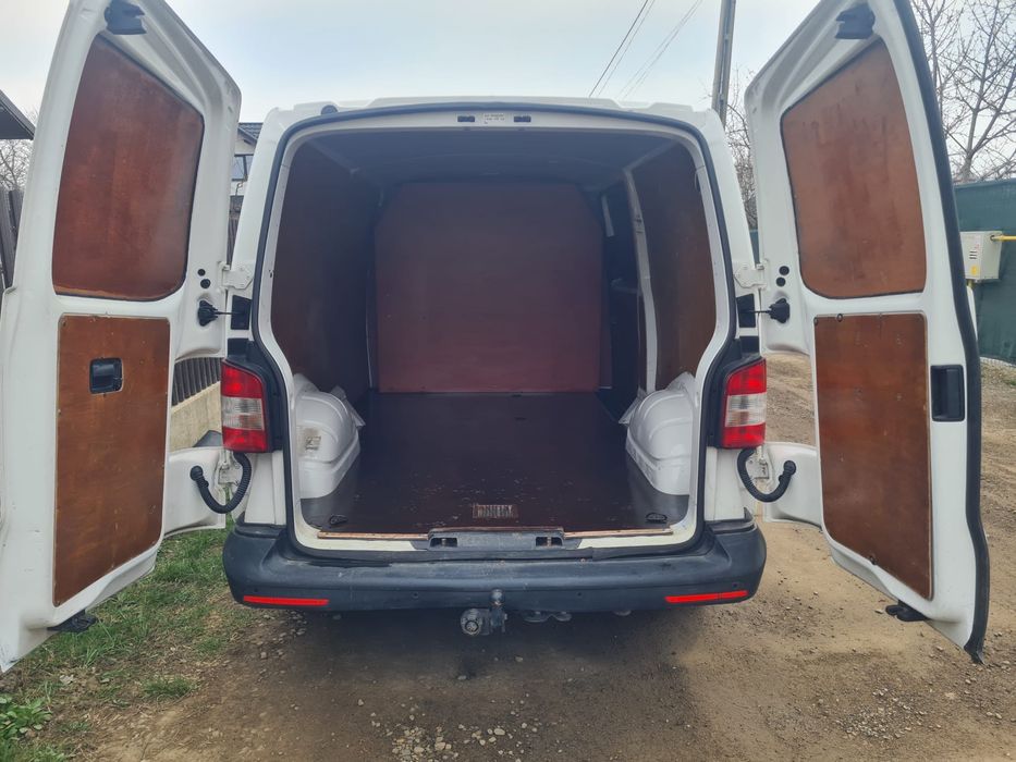 VW Transporter T5 2.0 TDI Lung - Duble Spate An 2015