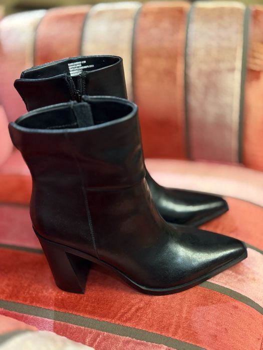 Маркови обувки и маратонки различни размери