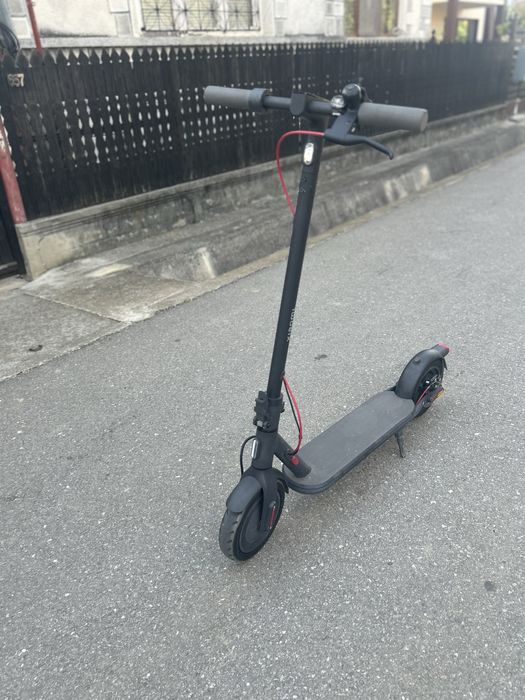 Vand trotineta electrica xiaomi 4 pro in stare buna