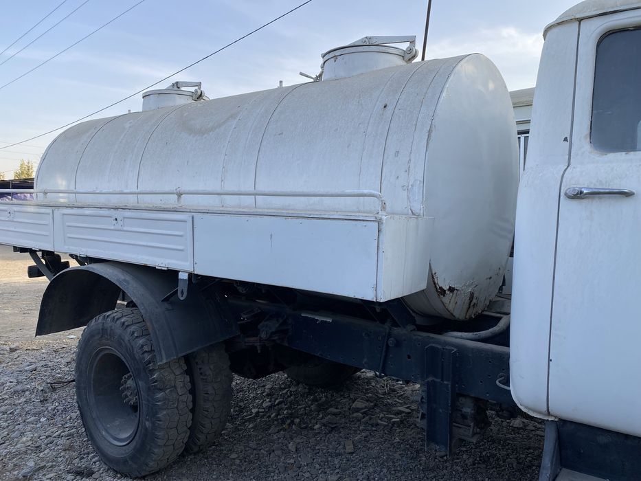 Молоковоз сотилади.