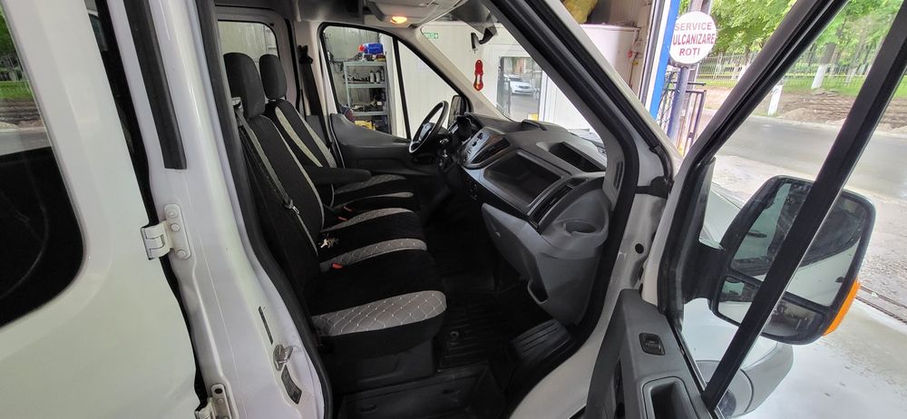 Ford transit doka 7 locuri