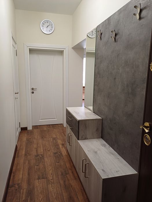 Дава се под наем Тристаен апартамент в Русе, Търговия на едро - 95 кв.м за 510 € - Снимка #10