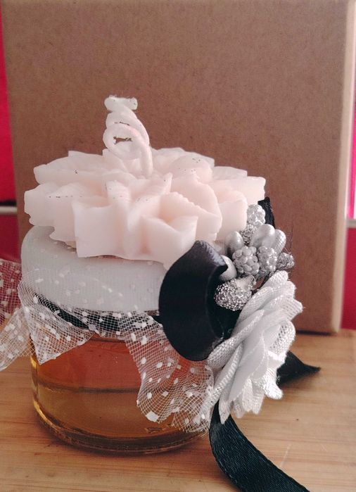 Свещи, фигури от восък