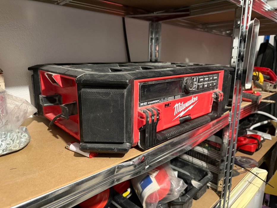 Milwaukee M18 packout Radio