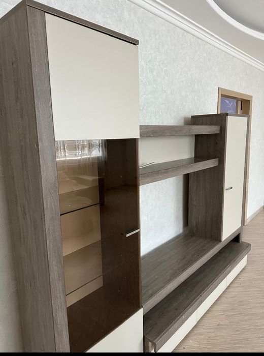 Продам зону под телевизор