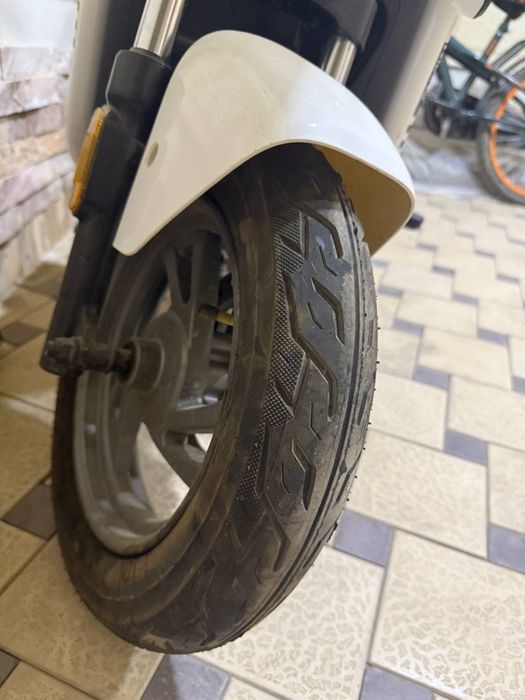 Продаю мапет почти новый 3 месяца назад купил гарантия тоже есть