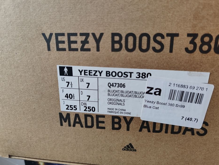 Adidași Yeezy 380 - 40.2/3 - 25.5 cm