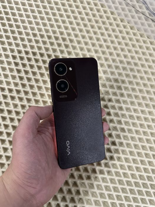 Продам Vivo Y18 128Gb