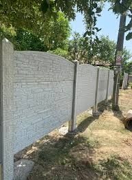 Construim garduri și porți exact după cerințele dumneavoastră (cu sau fără stâlpi de beton), cu fundație (sau fără fundație la cerere),