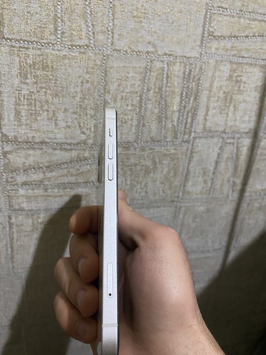 Iphone 12. Kafolati bilan