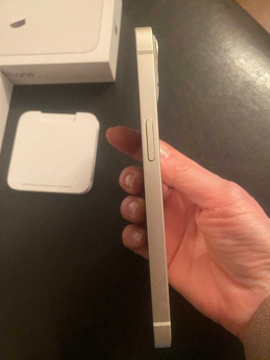 Vand Iphone 13 folosit